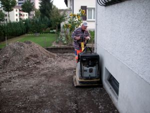 An der Arbeit|Verbundsteine|Kundengärtner Fiore|Neuendorf